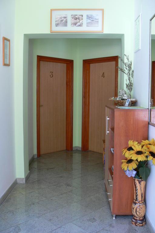 Apartments Ljiljana Pula Exterior photo
